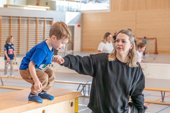 E Halle Wos Fägt 6 E Halle Wos Fägt 6